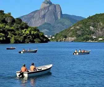 Aluguel de Barcos em Angra dos Reis: Explore o Paraíso de Iates e Lanchas