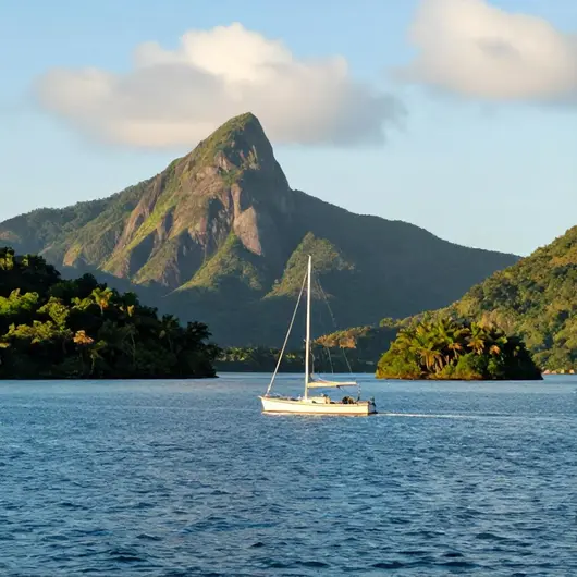 Descubra a Ilha Grande com Passeio de Lancha