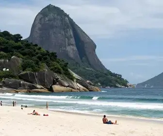 Descubra a Praia de Dois Rios em Angra dos Reis: Um Paraíso Escondido Descubra a Praia de Dois Rios em Angra dos Reis: Um Paraíso Escondido