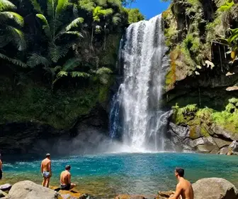 Explore a Encantadora Cachoeira da Borboleta Azul em Angra dos Reis Explore a Encantadora Cachoeira da Borboleta Azul em Angra dos Reis